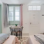 Semesterbostad Gar House