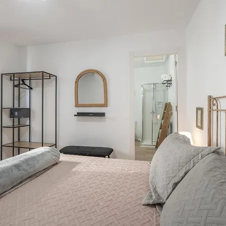 Nyaraló Gar House *