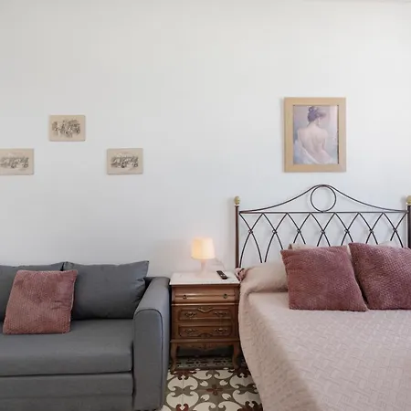 Semesterbostad Gar House