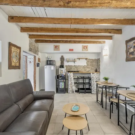 Hébergement de vacances Gar House